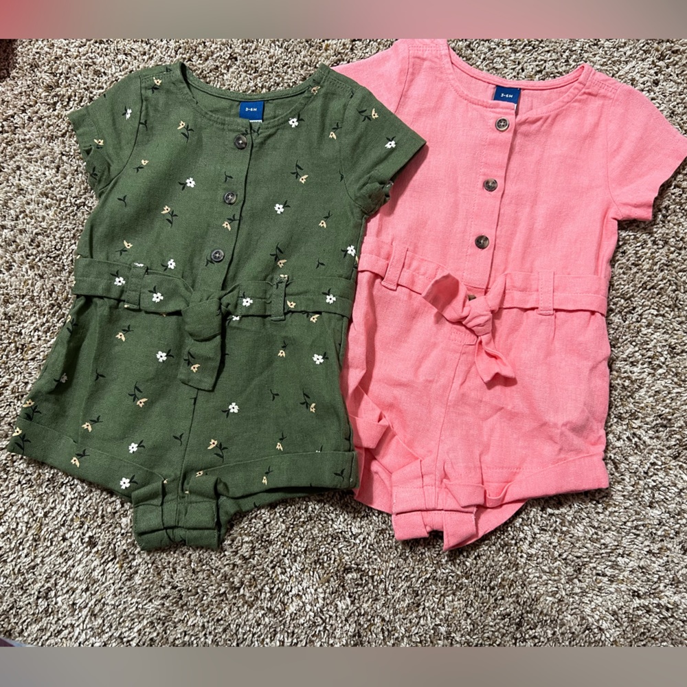 Old Navy summer rompers - Picture 1 of 1